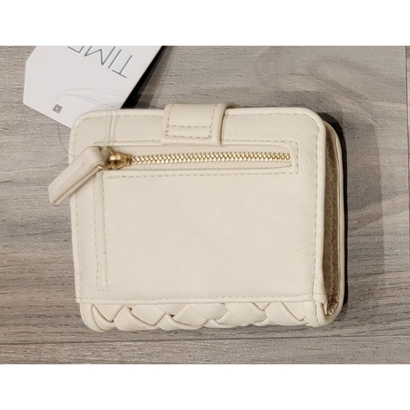 NWT Time and Tru Wallet - Picture 9 of 9